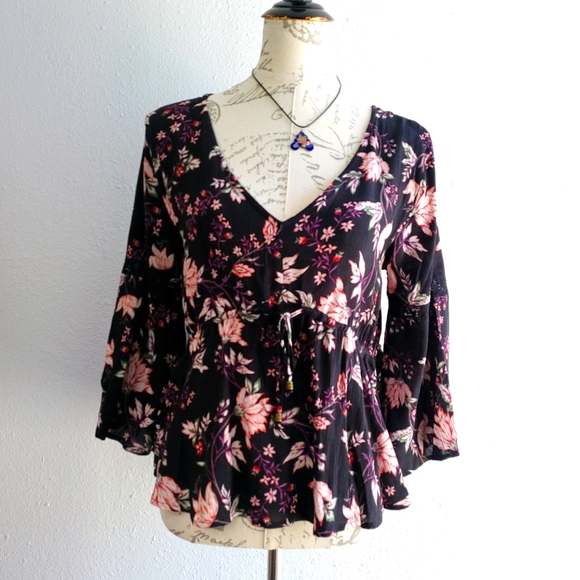 AMERICAN RAG Floral Boho Top - Picture 1 of 6